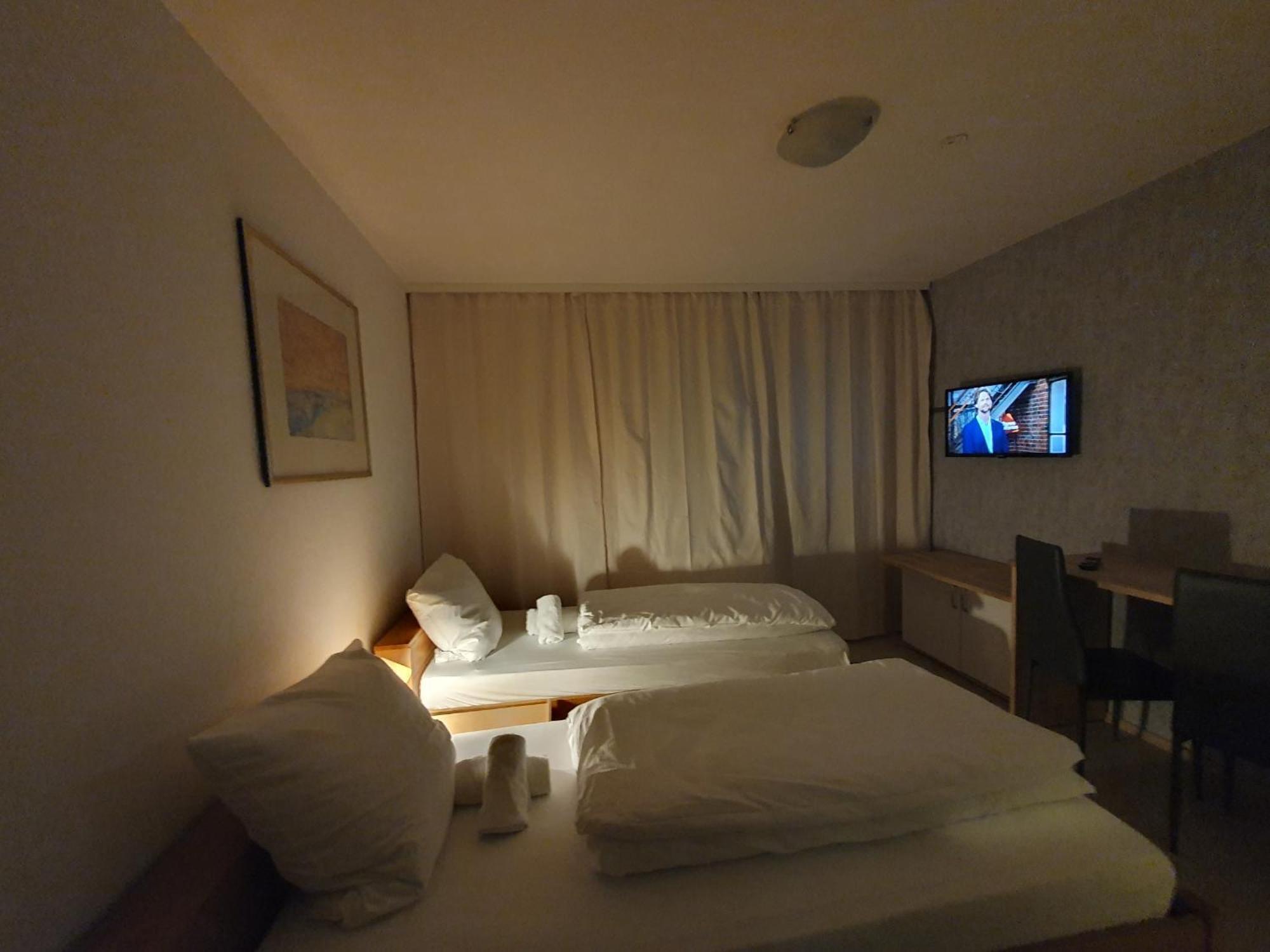 Citypark Hotel Кьолн Екстериор снимка