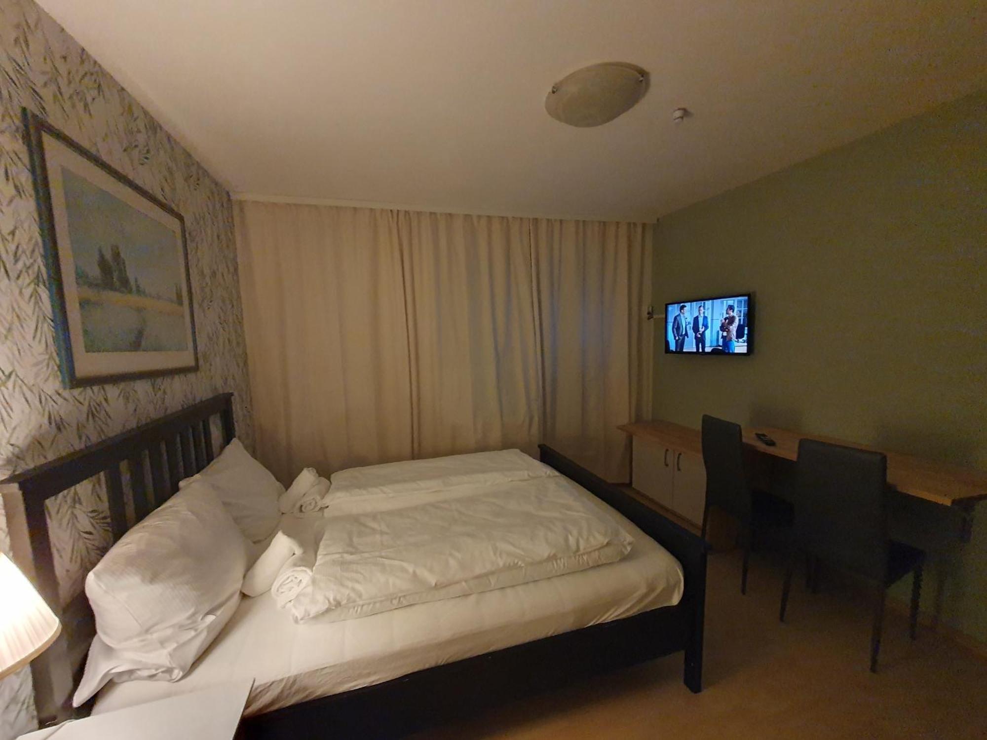 Citypark Hotel Кьолн Екстериор снимка